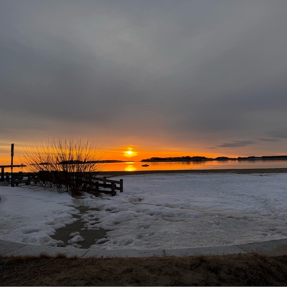 Connect with me on Instagram for $5 off your purchase! @Racheltwhite - Picture 6 of 13